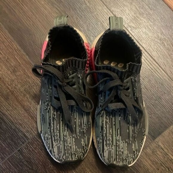 Adidas NMD_R1 primeknit tennishoes sz5 - Picture 2 of 6
